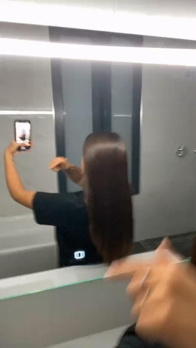 avoir cheveux lisses