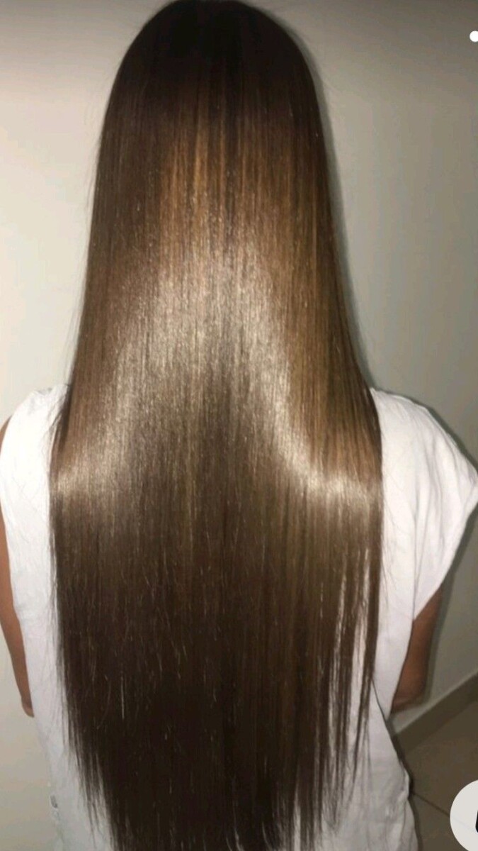 Cheveux lisses soyeux miroir