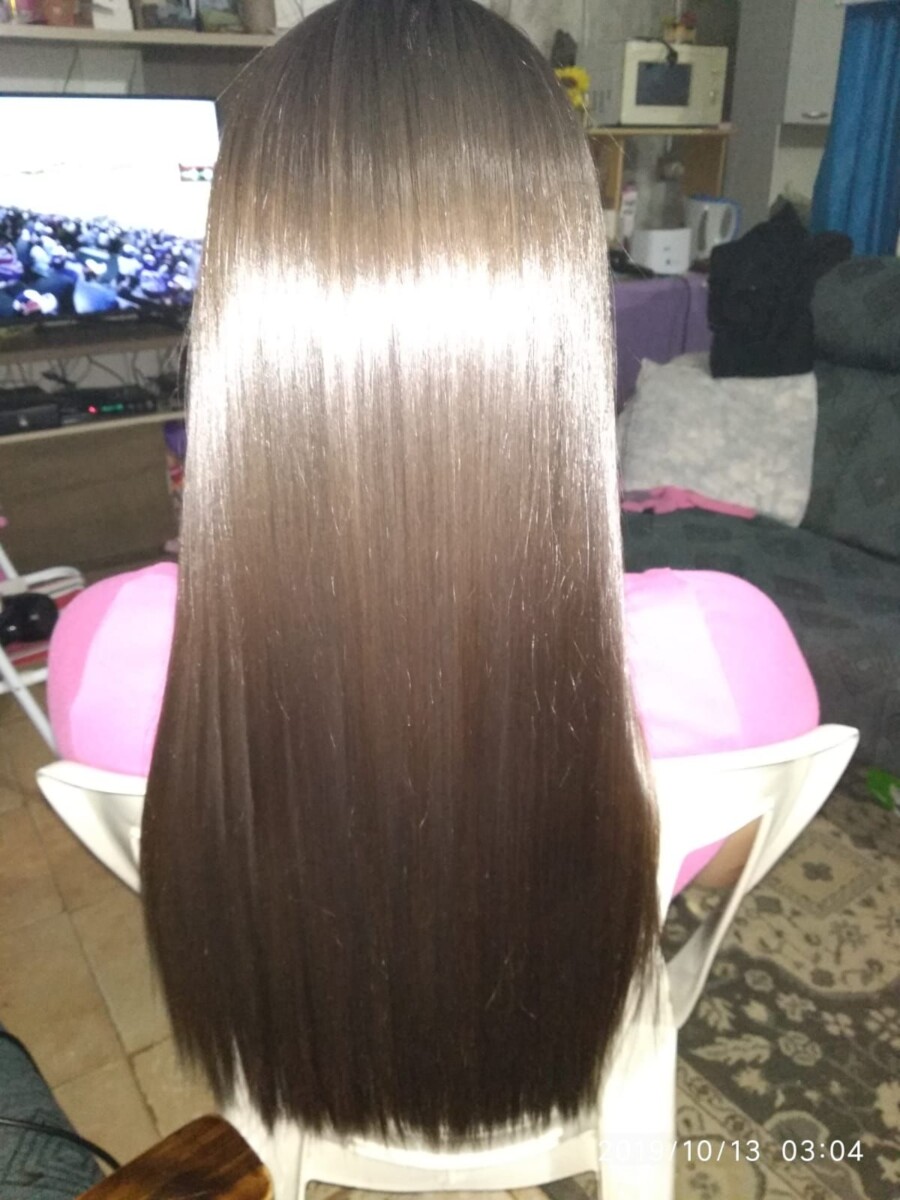 Cheveux lisses soyeux miroir