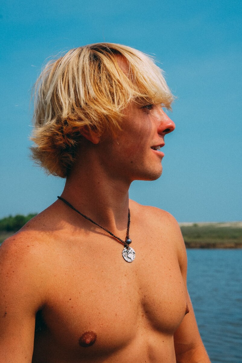 coiffure surfeur homme