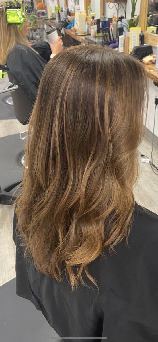 Balayage noisette cheveux châtains
