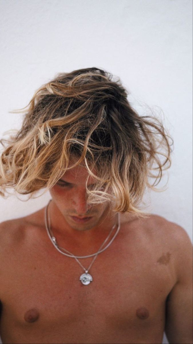 coiffure surfeur homme