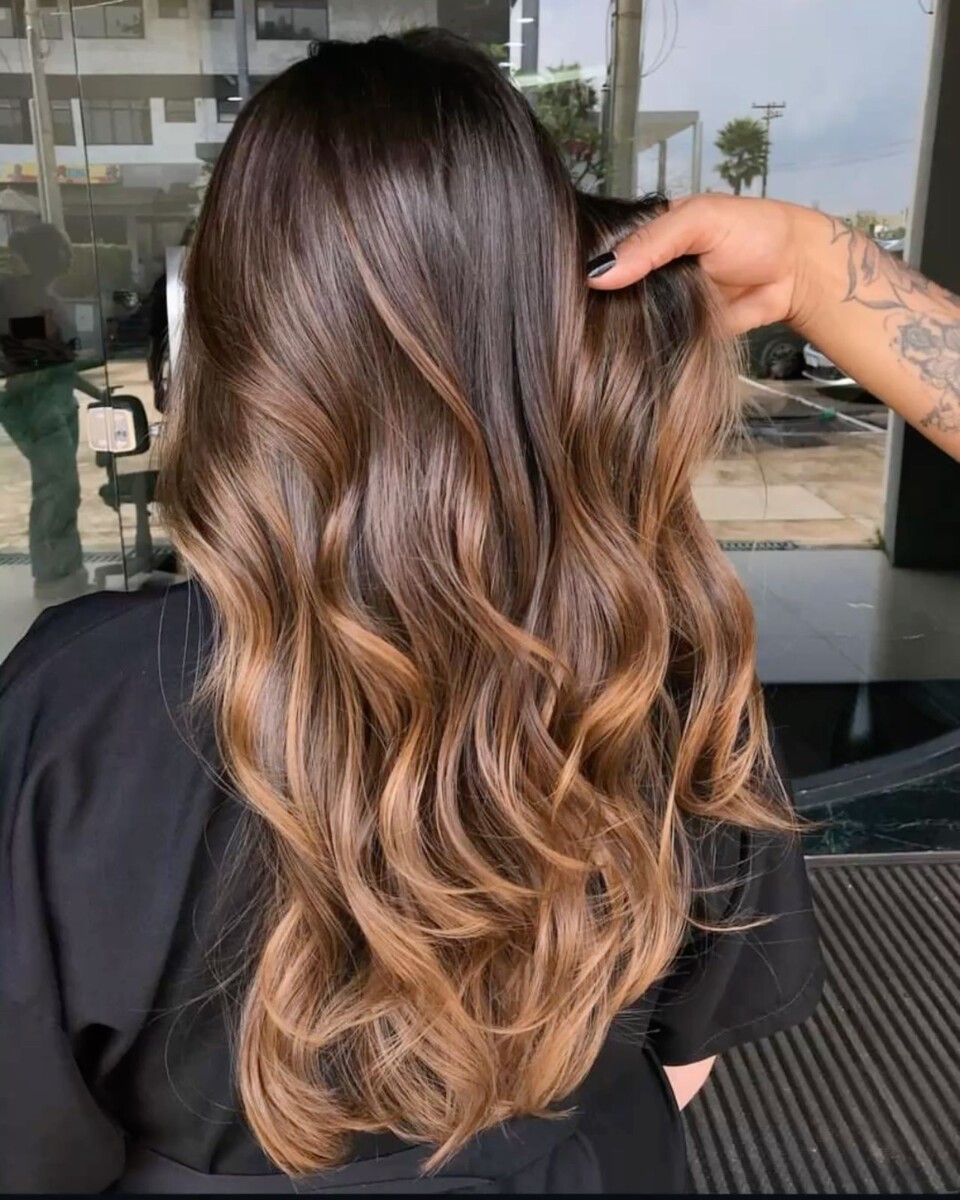 Balayage caramel cheveux bruns